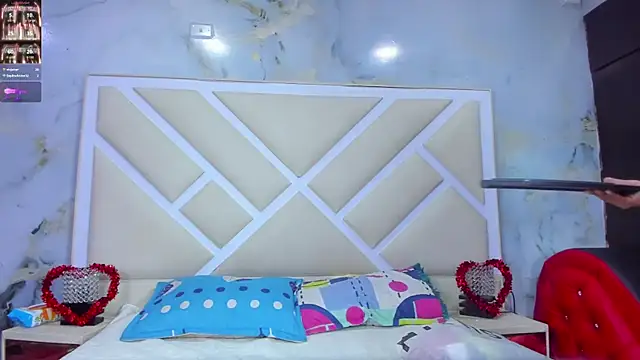 loveinsynch - Loveinsynch's free webcam