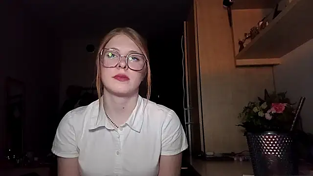 miamooon05 - MiaMooon05's free webcam - UK Sex Cams