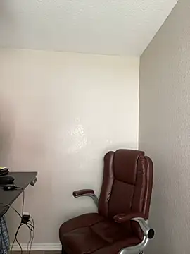 fathero1time (M mature) - 4000 tokens and I bust this NUT! 💰 💰💰