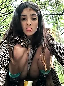 Webcam Model (Sam_Sara)  is live.Free join now!