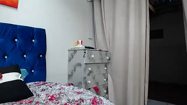 sexydarkladyxxx - SexyDarkLadyXxx's free webcam