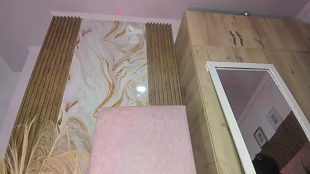 violeta_rosex (F young) - finger my pussy