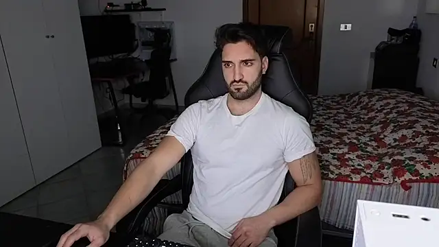 al3xox02 (M young) - DICK OUT