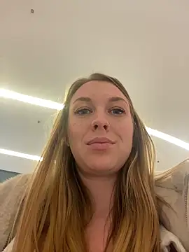 Sweet___Emily Live Webcam on Stripchat