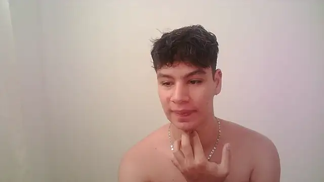 zeus_181 - Zeus_181's free webcam - UK Sex Cams