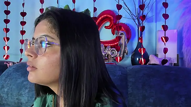 elizabeth_vonsweet (F young) - ride dildo