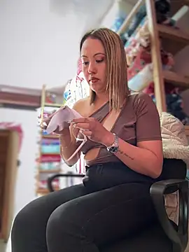 violeta-25_ - VIOLETA-25_'s free webcam - UK Sex Cams