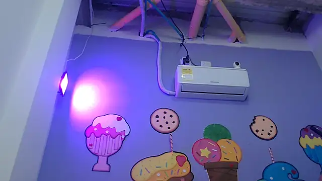 novahot98 - NOVAHOT98's free webcam