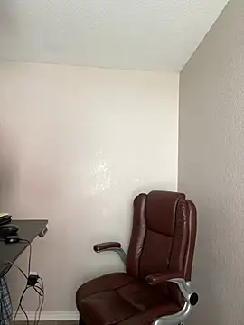 fathero1time (M mature) - 4000 tokens and I bust this NUT! 💰 💰💰