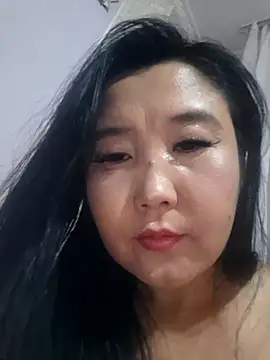 bet_lu - Bet_Lu's free webcam - UK Sex Cams