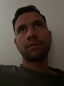 Michaell_Spinelly webcam