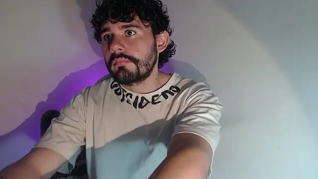 LuciferSantoryu webcam