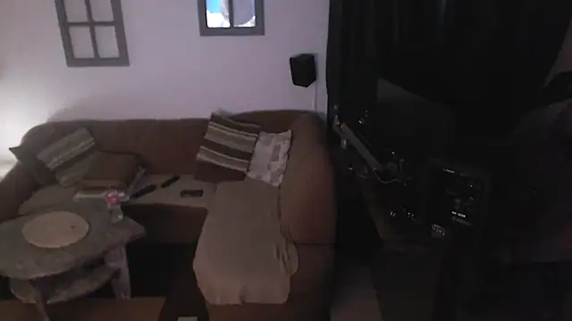 nomi1612 - Nomi1612's free webcam