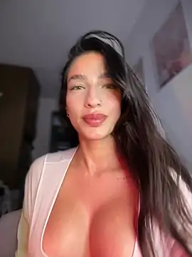 dulcelenns - DulceLenns's free webcam