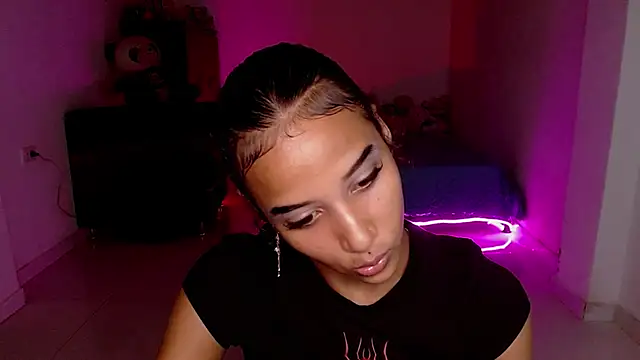 chelsea__2 - Chelsea__2's free webcam - UK Sex Cams