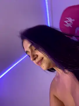 alice777_ - Alice777_'s free webcam - UK Sex Cams