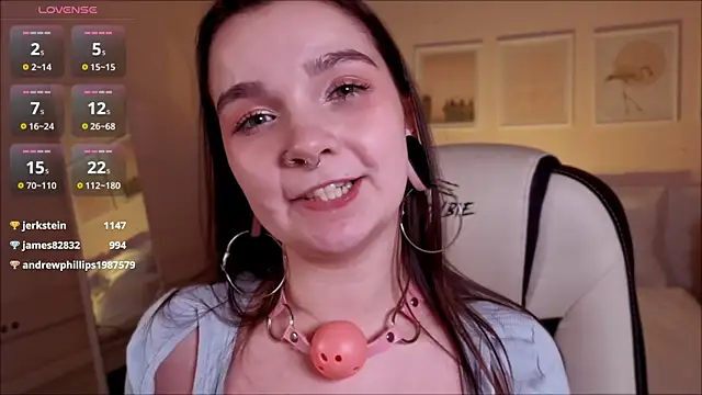 ooops_boobss - Ooops_Boobss's free webcam