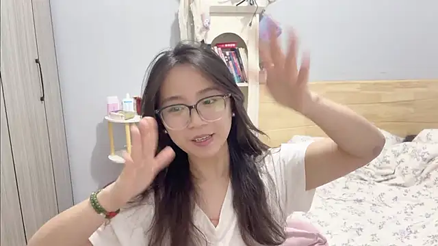 美女Hmm_0303在线直播