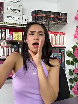 Webcam Model (lunaluxury22)  is live.Free join now!