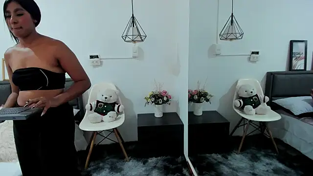 annarosse_ - Annarosse_'s free webcam - UK Sex Cams