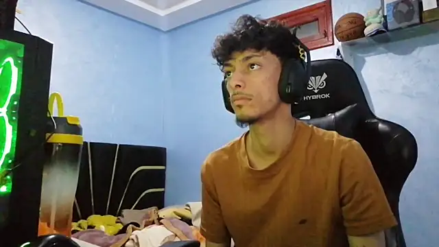 dark_desirex - Dark_DesireX's free webcam - UK Sex Cams