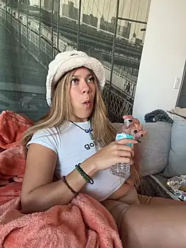 bigbuttbrooklynn - Bigbuttbrooklynn's free webcam