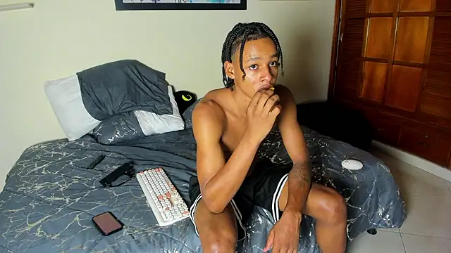 jordan_mm420 - Jordan_mm420's free webcam - UK Sex Cams