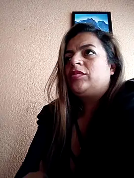 mia-glow - Mia-Glow's free webcam - UK Sex Cams