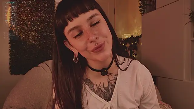 michaellamoon - MichaellaMoon's free webcam - UK Sex Cams