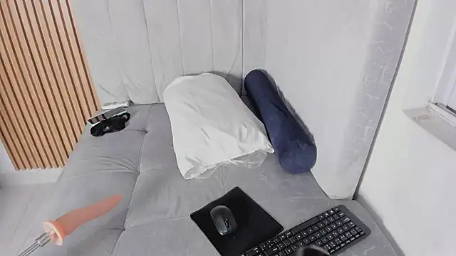 mariana_collins1 - Mariana_collins1's free webcam - UK Sex Cams