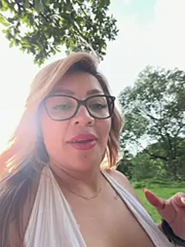 DIANITA_1988 Live Webcam on Stripchat