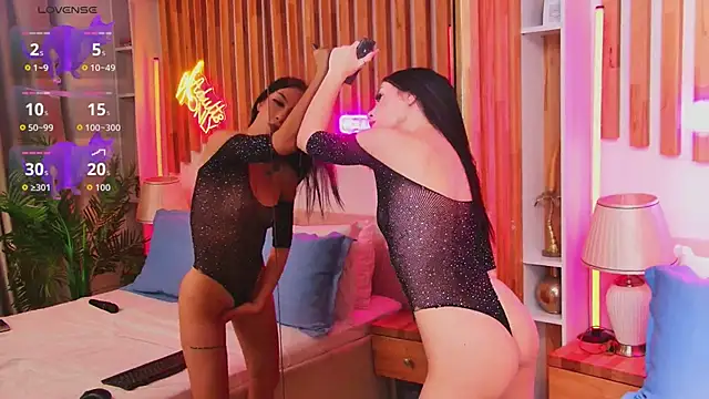 ellievibe - EllieVibe's free webcam - UK Sex Cams