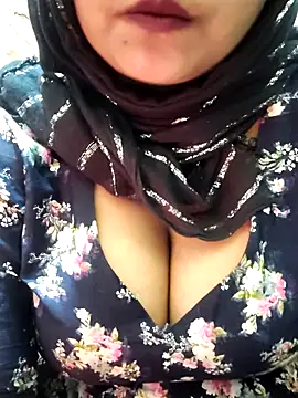 Webcam Model (Indian-Nazia)  is live.Free join now!