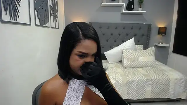 angie_roxxa - Angie_roxxa's free webcam - UK Sex Cams