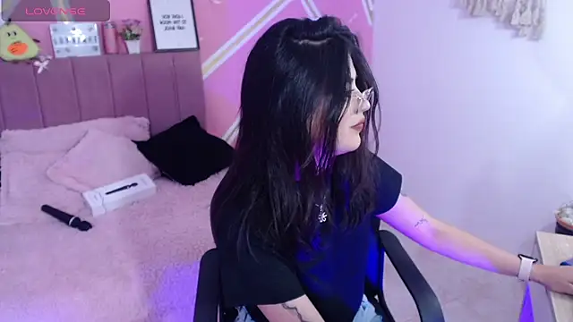 isa_bunny18 - Isa_bunny18's free webcam