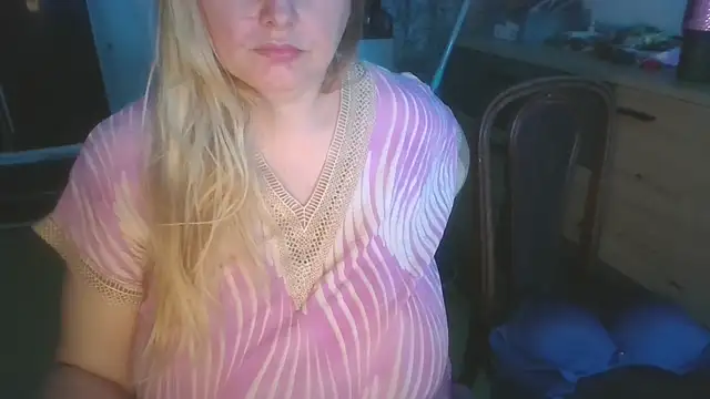 meliss_official9 - Meliss_Official9's free webcam