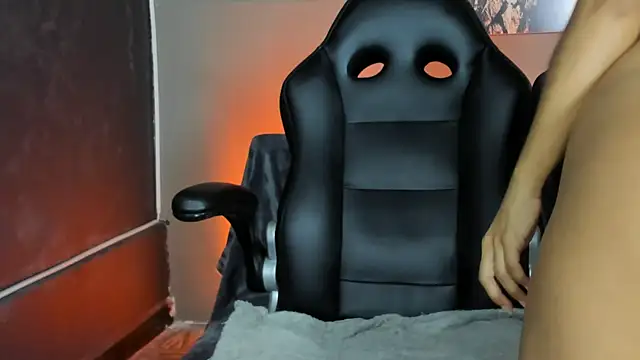 lola_red95 - Lola_red95's free webcam