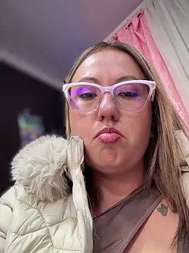 violeta-25_ - VIOLETA-25_'s free webcam - UK Sex Cams