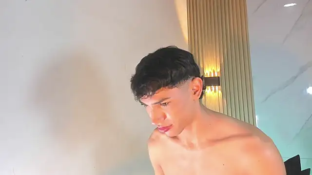 im_sebaslopez - Im_sebaslopez's free webcam - UK Sex Cams