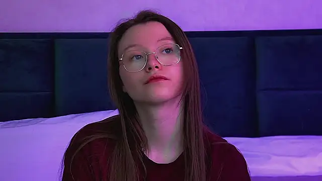 keiraasti - KeiraAsti's free webcam - UK Sex Cams