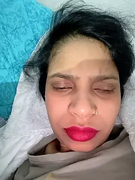 Webcam Model (Aimeesha)  is live.Free join now!