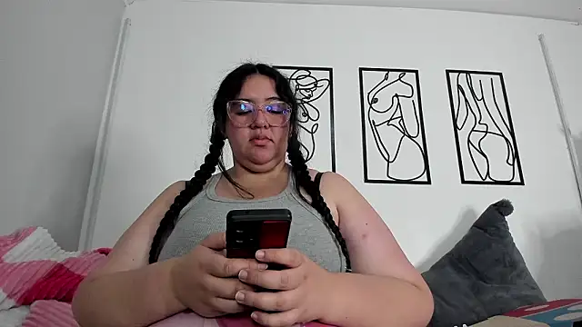 rubypirsso18 - RubyPirsso18's free webcam