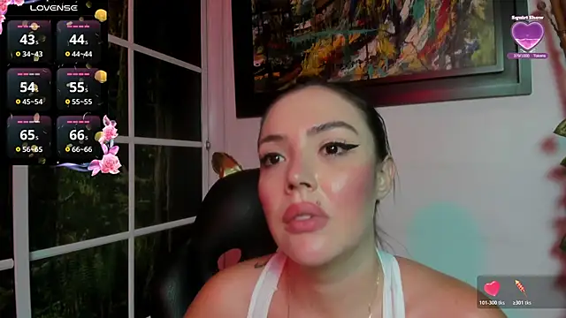 brianna_196 (F young) - wear red dress