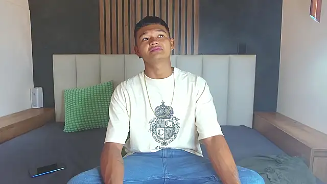 andrewkenoxx_ - AndrewKenoxx_'s free webcam