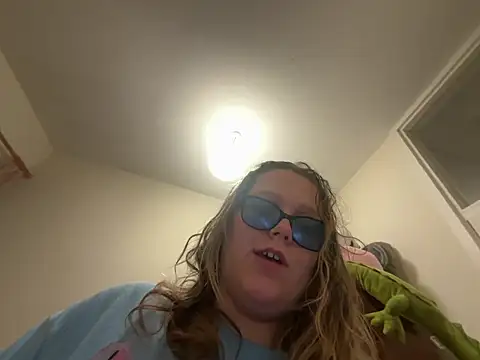 scarletcum22 - Scarletcum22's free webcam