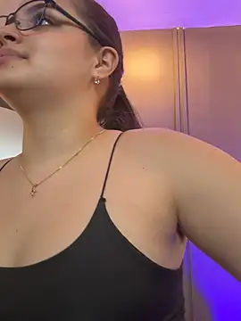 Webcam Model (Tayler_Kim)  is live.Free join now!