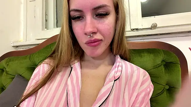 humble_peach - Humble_Peach's free webcam - UK Sex Cams