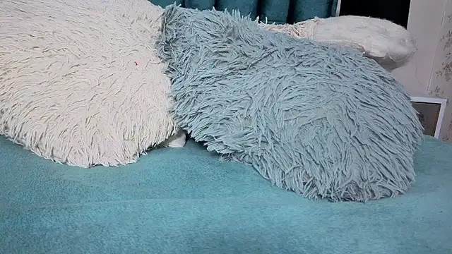 emma_foxi - Emma_Foxi's free webcam - UK Sex Cams