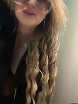 nsn_4lives - NSN_4lives's free webcam - UK Sex Cams