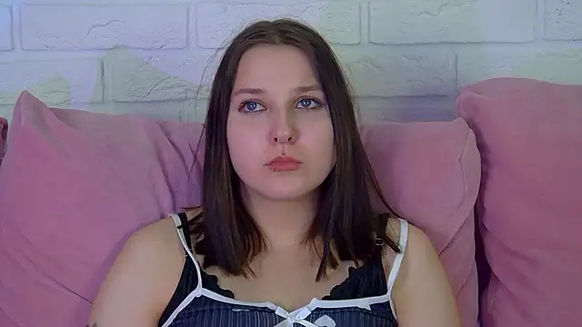 tinnaburton - TinnaBurton's free webcam - UK Sex Cams